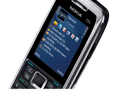 Nokia E51: עסקי קומפקטי וחזק