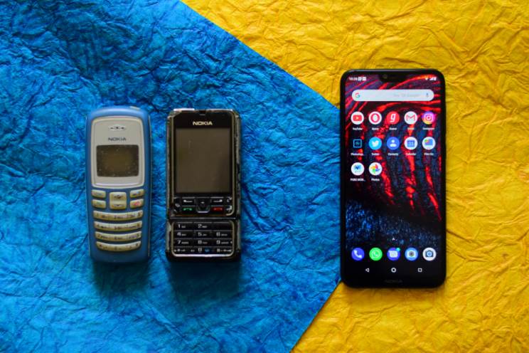 איך לבחור מכשיר סלולרי למבוגרים