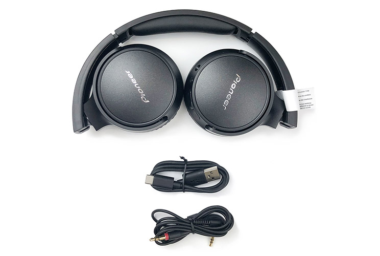 Pioneer S6: סינון רעשים מצוין Pioneer S6: סינון רעשים מצוין