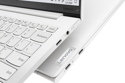 Lenovo Yoga Slim Carbon 7-13ITL 82EV: כמה קטן, ככה זריז