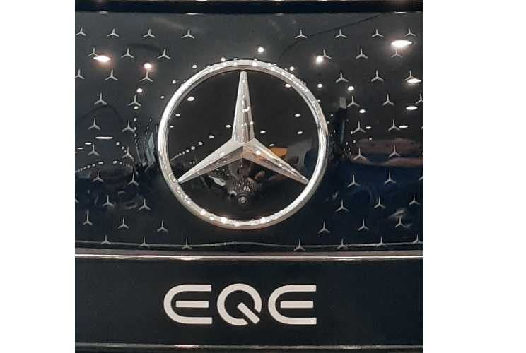Mercedes EQE נחתה בישראל