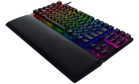 Razer Huntsman V2 TKL: קומפקטית, תחרותית, בוהקת