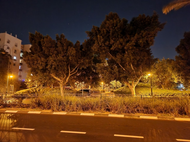 Samsung Galaxy Z Flip 4: ממשיך לגרור מבטים Samsung Galaxy Z Flip 4: ממשיך לגרור מבטים