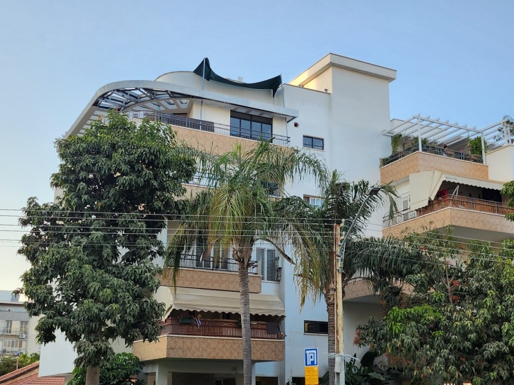 Samsung Galaxy Z Flip 4: ממשיך לגרור מבטים Samsung Galaxy Z Flip 4: ממשיך לגרור מבטים