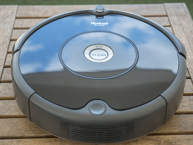 Roomba iRobot 606: מוצלח רק בשמו