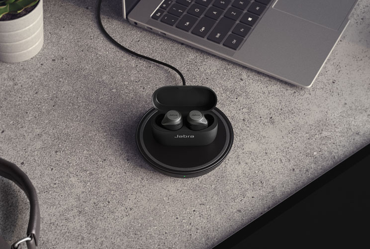 אוזניות הדגל של ג'ברה מגיעות לישראל עם טעינה אלחוטית‎