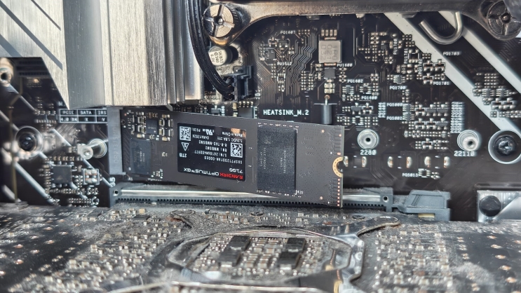 SANDISK Optimus GX 7100 NVMe: מהיר - וחשוף לחום