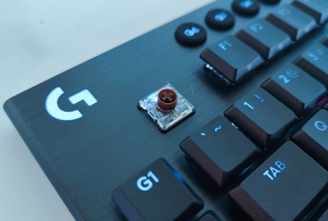 Logitech G915 X Lightspeed: חבילת גיימינג מלאה – ויקרה