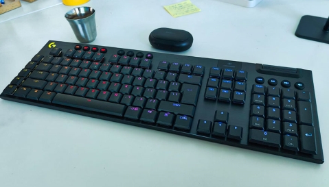 Logitech G915 X Lightspeed: חבילת גיימינג מלאה – ויקרה