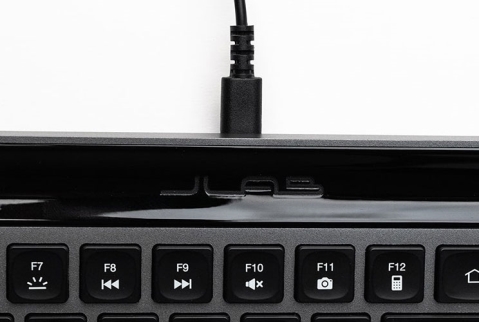 JLab Epic Wireless Keyboard: מקלדת מעולה, תוכנה בינונית