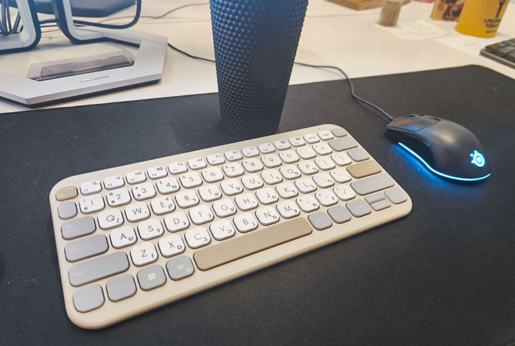 ASUS Marshmallow Keyboard KW100: מינימליזם תפעולי