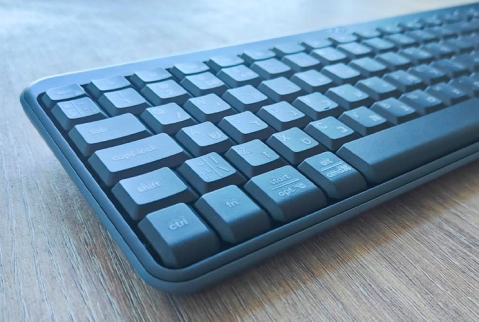 Logitech Compact MK250: סט פרקטי ומוגבל Logitech Compact MK250: סט פרקטי ומוגבל