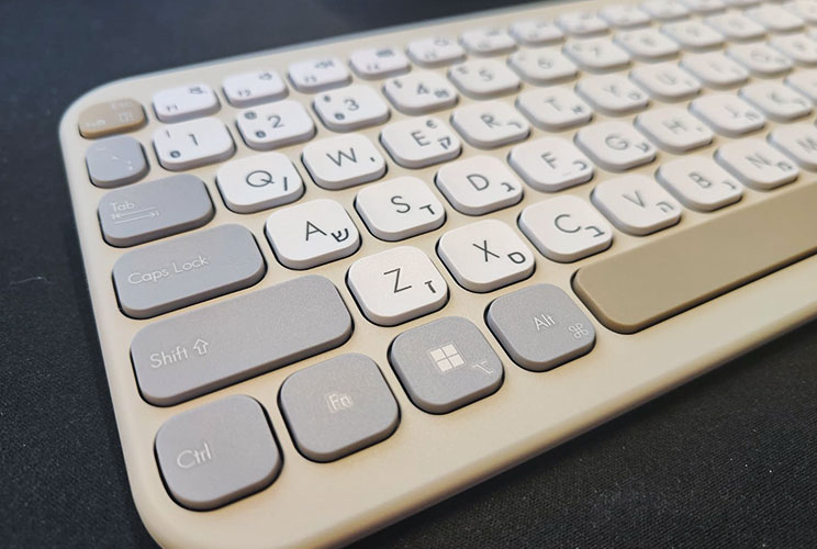 ASUS Marshmallow Keyboard KW100: מינימליזם תפעולי