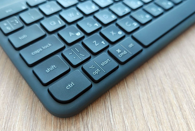 Slim Solar+ wireless keyboard K980 Slim Solar+ wireless keyboard K980