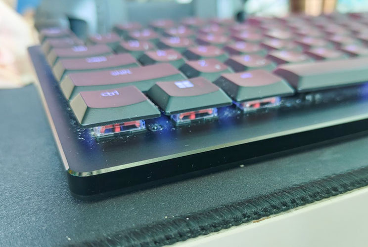 Razer מול Logitech: המקלדת הטובה ביותר Razer מול Logitech: המקלדת הטובה ביותר