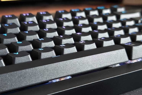 Logitech G316 X 8K: כל מה שגיימר צריך, כמעט Logitech G316 X 8K: כל מה שגיימר צריך, כמעט