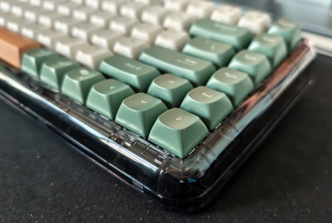 ASUS Jelly75 Keyboard: יפיפיה ונטולת תוכנה ASUS Jelly75 Keyboard: יפיפיה ונטולת תוכנה