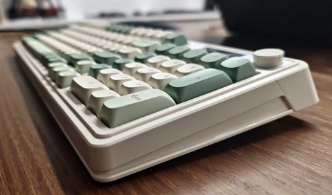 AULA S99 Pro: מרגישה כמו מכנית AULA S99 Pro: מרגישה כמו מכנית