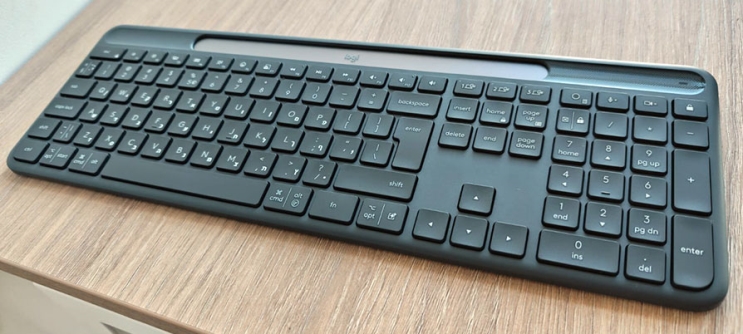 Slim Solar+ wireless keyboard K980 Slim Solar+ wireless keyboard K980