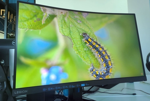 Lenovo Legion R27qc-30: כניסה לעולם הקעור