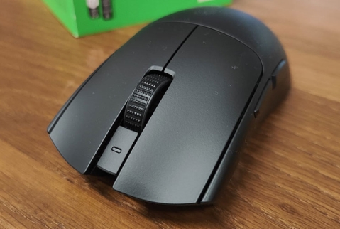 Razer Viper V3 Pro: תגובתיות מופתית וסוללה מגבילה