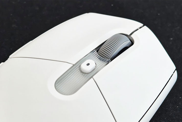 Logitech G305 X Superlight: אופי תחרותי במעטפת צנועה Logitech G305 X Superlight: אופי תחרותי במעטפת צנועה
