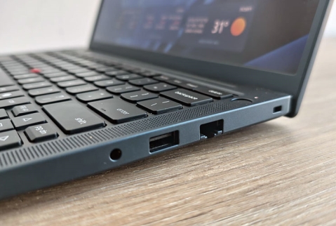 Lenovo ThinkPad T14 Gen 7: בן לוויה אמין