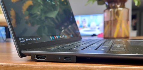 טוב אבל לא בולט בנוף:Lenovo ThinkPad X9-15 Aura Edition