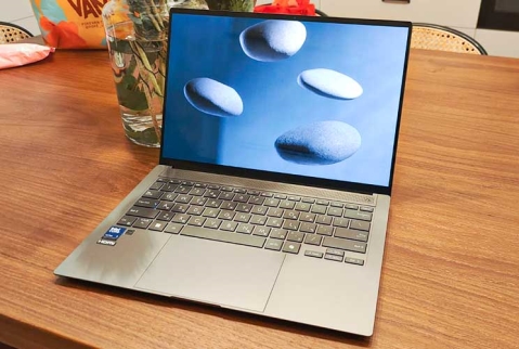 Asus Zenbook S 14: משרדי עם נטייה לגיימינג