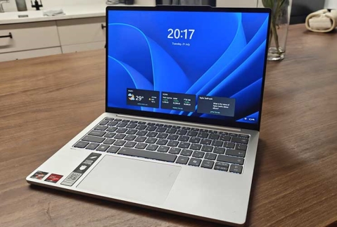 Lenovo IdeaPad Slim 5 13ARP10: הפתעה בתקציב נמוך Lenovo IdeaPad Slim 5 13ARP10: הפתעה בתקציב נמוך
