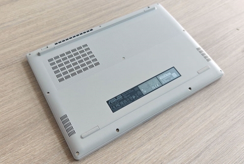 Asus Vivobook 14 X1407QA: מחשב לימודים בלי יומרות Asus Vivobook 14 X1407QA: מחשב לימודים בלי יומרות