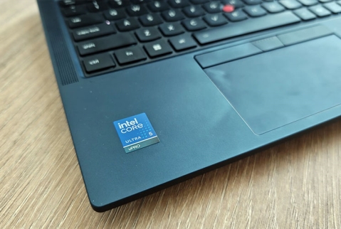Lenovo ThinkPad T14 Gen 7: בן לוויה אמין