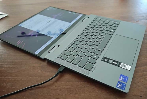 Lenovo IdeaPad 5 2-in-1: מוצלח עד שזה מגיע למסך
