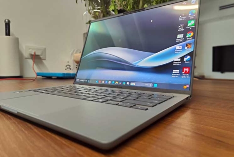 ASUS Zenbook A14 (UX3407): לסטודנטים ויוצרי תוכן מתחילים