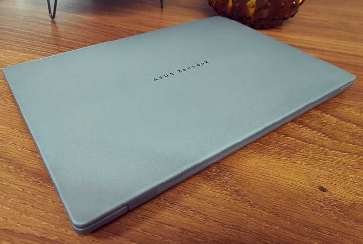 ASUS Zenbook A14 (UX3407): לסטודנטים ויוצרי תוכן מתחילים