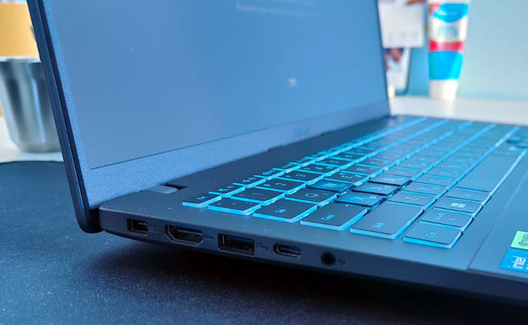 ASUS V16: לצעדים ראשונים במקצוע