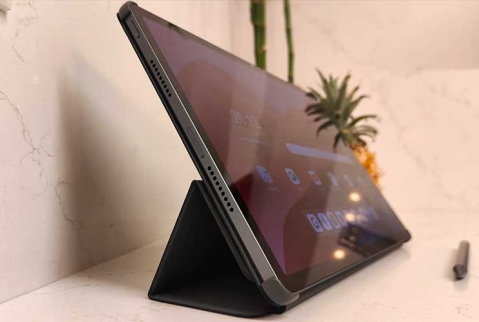 Lenovo Idea Tab Pro TB373FU: לעבודה דינמית