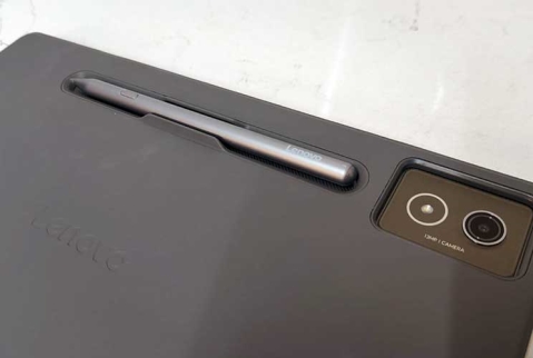 Lenovo Idea Tab Pro TB373FU: לעבודה דינמית