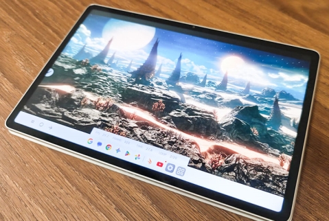 Lenovo Yoga Tab TB710FU: הרבה יותר מטאבלט Lenovo Yoga Tab TB710FU: הרבה יותר מטאבלט