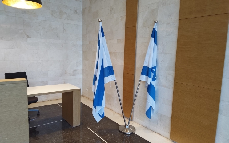 Lenovo Yoga Tab TB710FU: הרבה יותר מטאבלט