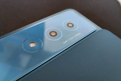 Lenovo Yoga Tab Plus TB520FU: יעיל כמו לפטופ, נוח כמו טאבלט Lenovo Yoga Tab Plus TB520FU: יעיל כמו לפטופ, נוח כמו טאבלט