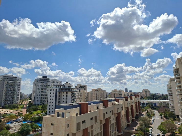 Samsung Galaxy A56 5G: כמעט לא מרגיש ביניים