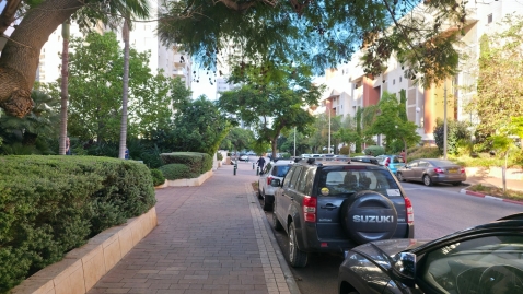 Galaxy S25 Edge: צעד קדימה - ואחורה