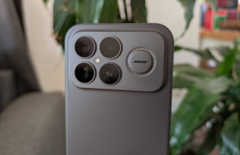 POCO F8 Ultra: מפלצת לא אפויה