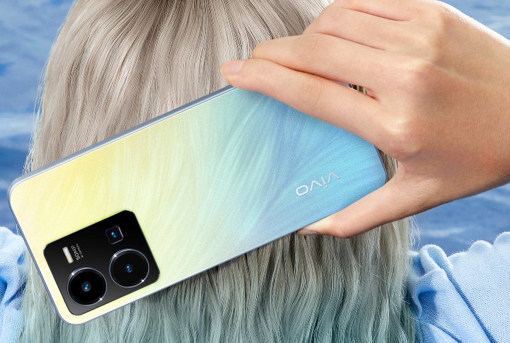 Vivo משיקה בישראל שלושה מכשירי ביניים 