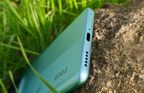 POCO M8 5G: תחפושת של מכשיר דגל POCO M8 5G: תחפושת של מכשיר דגל