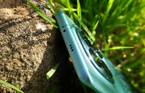 POCO M8 5G: תחפושת של מכשיר דגל POCO M8 5G: תחפושת של מכשיר דגל