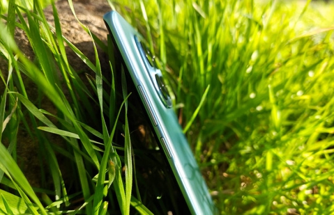 POCO M8 5G: תחפושת של מכשיר דגל POCO M8 5G: תחפושת של מכשיר דגל