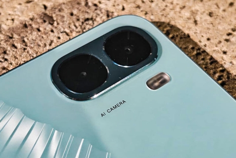 OPPO A6x: לא מיועד לעבודה קשה