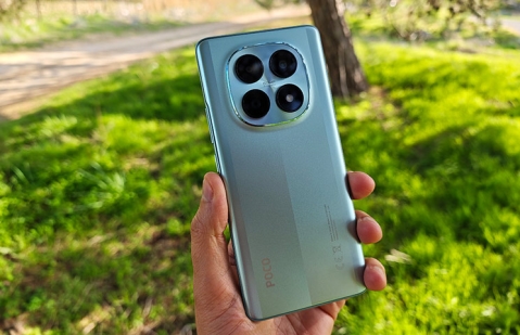 POCO M8 5G: תחפושת של מכשיר דגל POCO M8 5G: תחפושת של מכשיר דגל